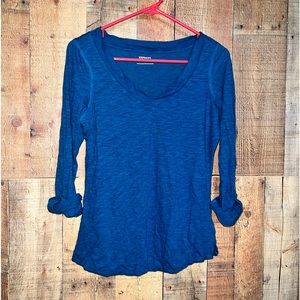 Express roll sleeve tee
